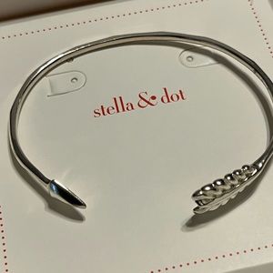 Stella & Dot Gilded Arrow Bangle Bracelet